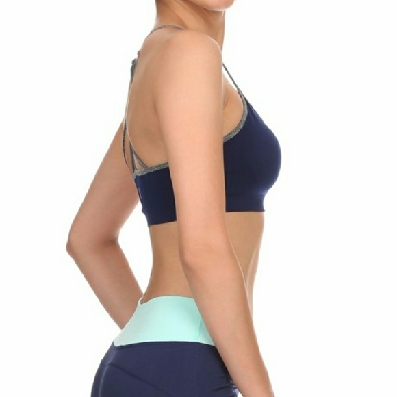 Gray strappy sports bra - Picture 3 of 3